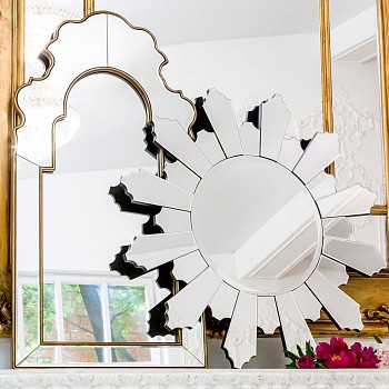 Настенное зеркало «Дели»